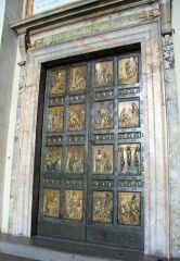 Дверь собора св.Петра, открываемая только в юбилейные годы
