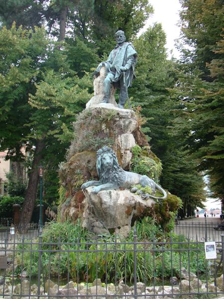 оказывается , в Венеции есть парки, памятник Гарибальди