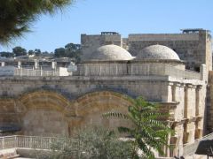 Иерусалим, Золотые ворота  (на горе Мориа или Храмовой горе), через которые во второе Пришествие войдет Иисус