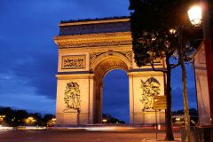 Триумфалная арка в Париже