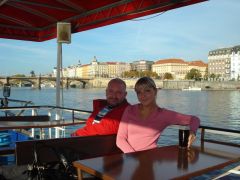- Прага с кораблика