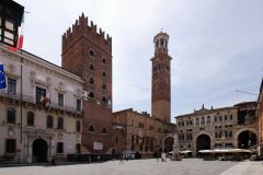 Верона_Площадь Правителей Piazza dei Signori - Дворец судов, башня-тюрьма, Дворец Справедливости (Дворец Муниципалитета), башня Ламберти, Домус Нова