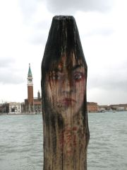 Есть в Венеции и такие причалы. 3В "Вся Италия+Австрия" с 16.11.2008 г.