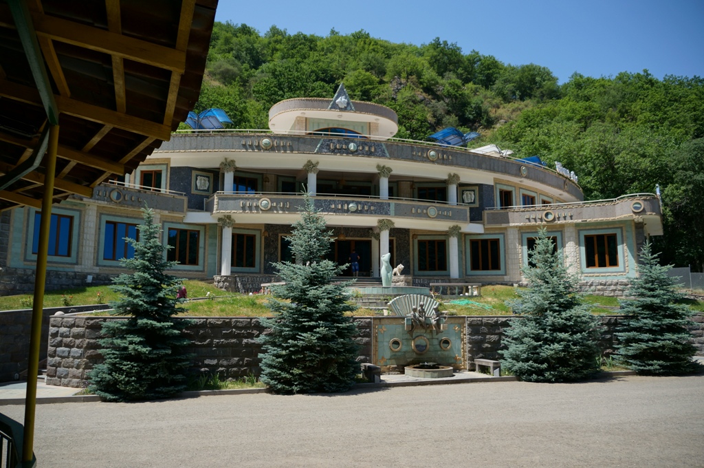 2361.Нагорный Карабах.  Ресторан