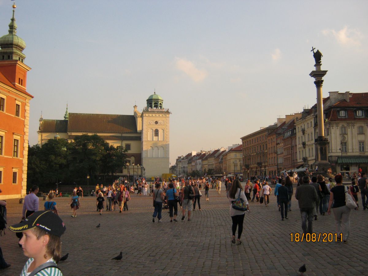 Колонна Сигизмунда на Замковой площади. Варшава