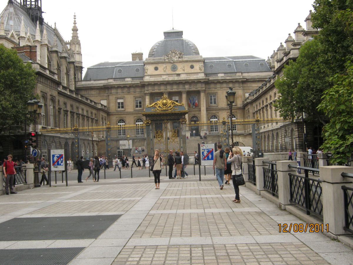 Дворец правосудия. Париж