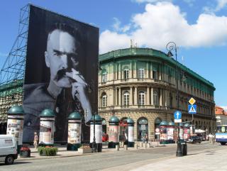 S1053532.jpg
