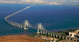 Bridge of Vasco Da Gama.jpg