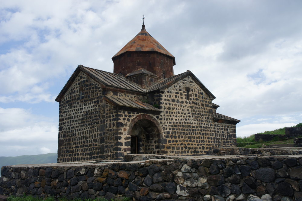 DSC03713    Армения   озеро Севан   монастырь Севанаванк  .JPG