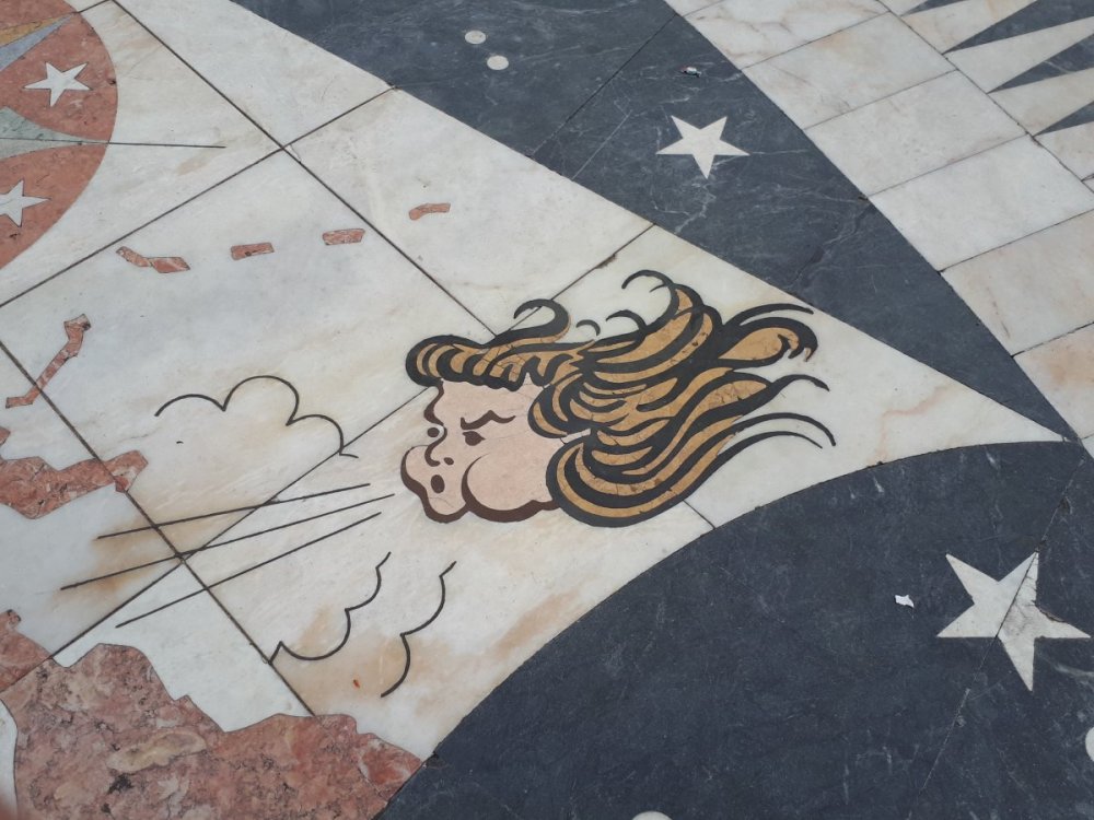 Лиссабон. Удивительные картины мостовой рядом с памятником первооткрывателям.jpg