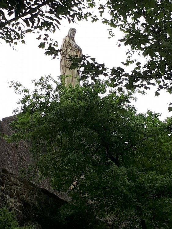 Сан-Себастьян. Вид на статую Христа.jpg