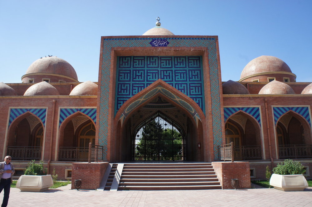 DSC02946 Азербайджан комплекс-паломническая мечеть %22Имам-Заде%22  .JPG