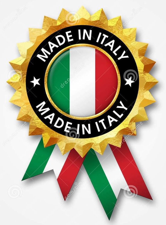 made-italy-golden-badge-30293103.jpg