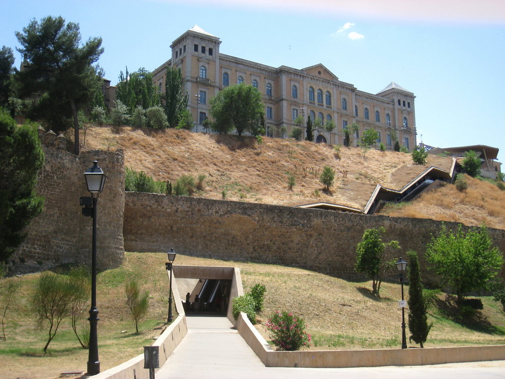 Escalator_in_Toledo,_Spain.JPG