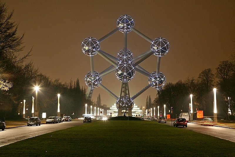 brussels-atomium[1].jpg