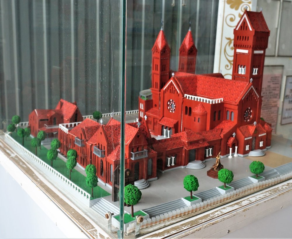 18.06.19_100_ Минск_ Красный костел.JPG