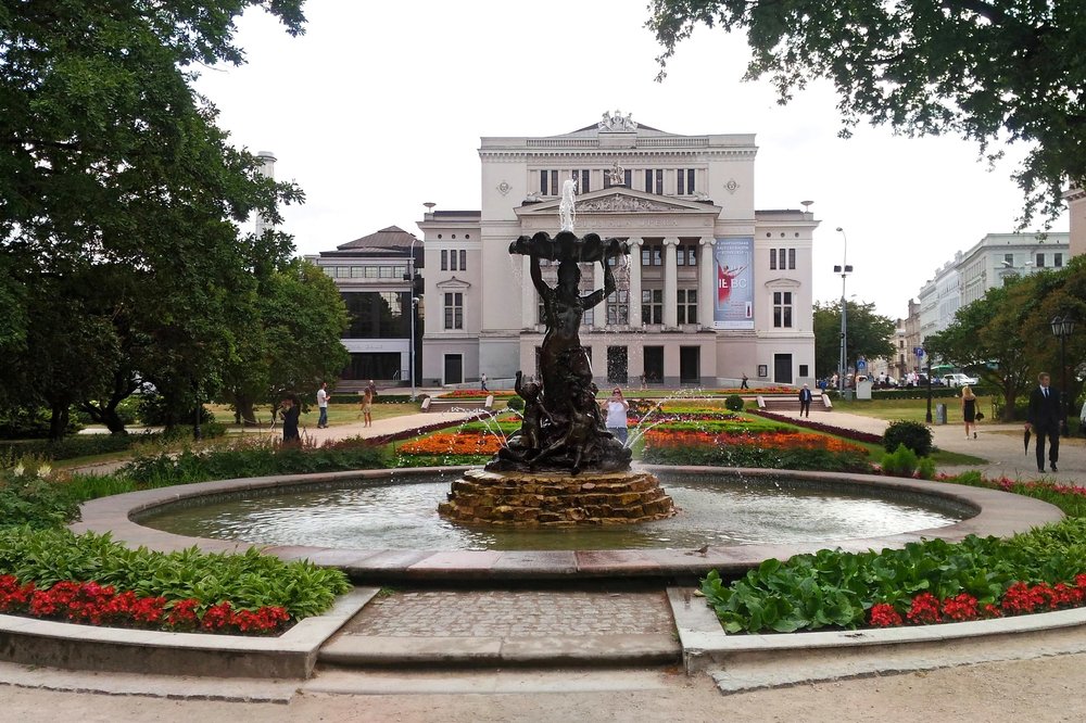 нац оперный театр.jpg