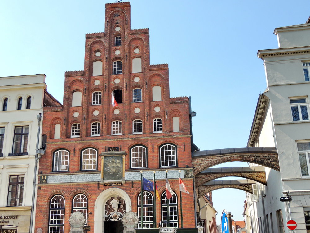 DSCN9281-Дом карабельной компании.JPG