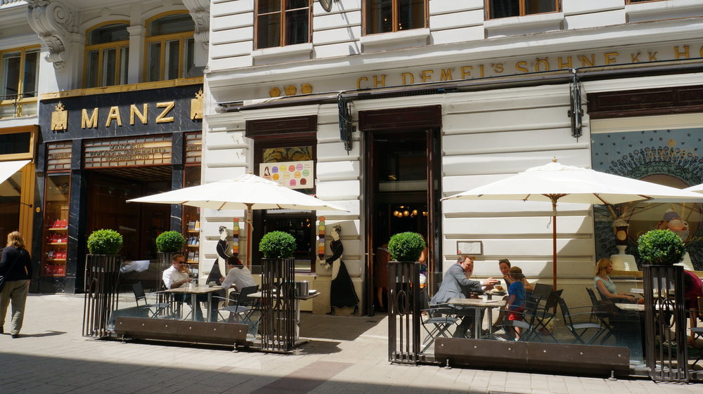 18.06.21_149_ Вена_кафе Demel.JPG