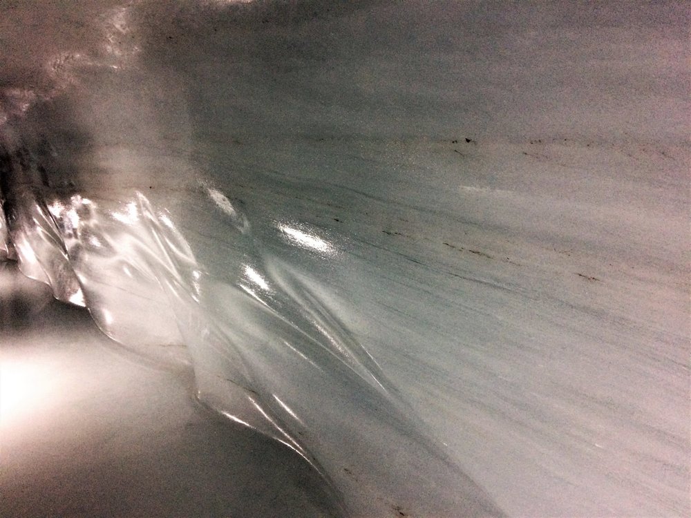 18.06.25_218_ на Юнграуйох_ Ледниковый дворец.JPG