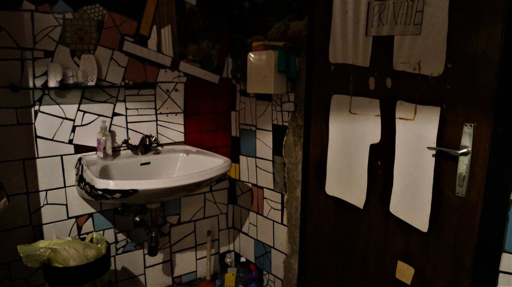 18.06.21_052_ Вена_WC у дома Х-ра.JPG