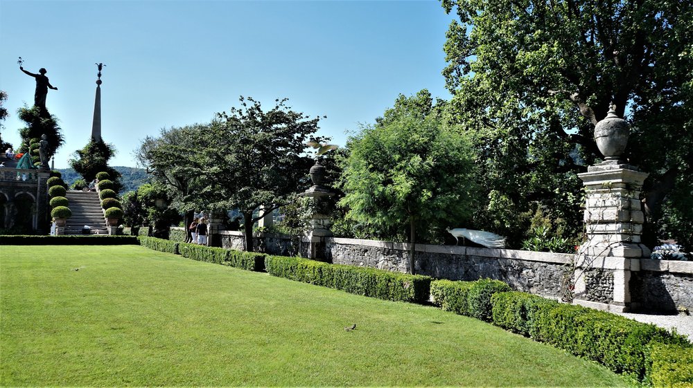 18.06.29_474_ Италия_ о.Изола-Белла_ Терраса камфоры.JPG