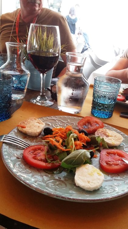 Обед в Смрмионе.jpg