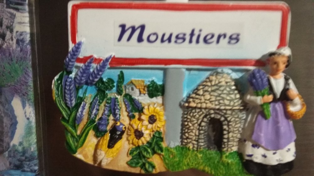 магнит Мустье Франция.jpg