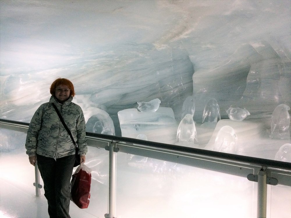 18.06.25_260_ на Юнграуйох_ Ледниковый дворец.JPG