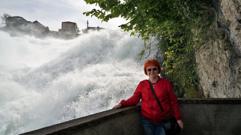 18.06.24_097_  Швейцария_ Рейнский водопад.JPG