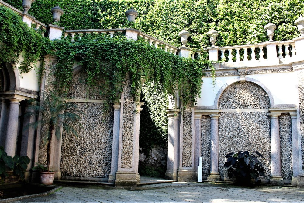 18.06.29_464_ Италия_ о.Изола-Белла_ Атриум Дианы.JPG