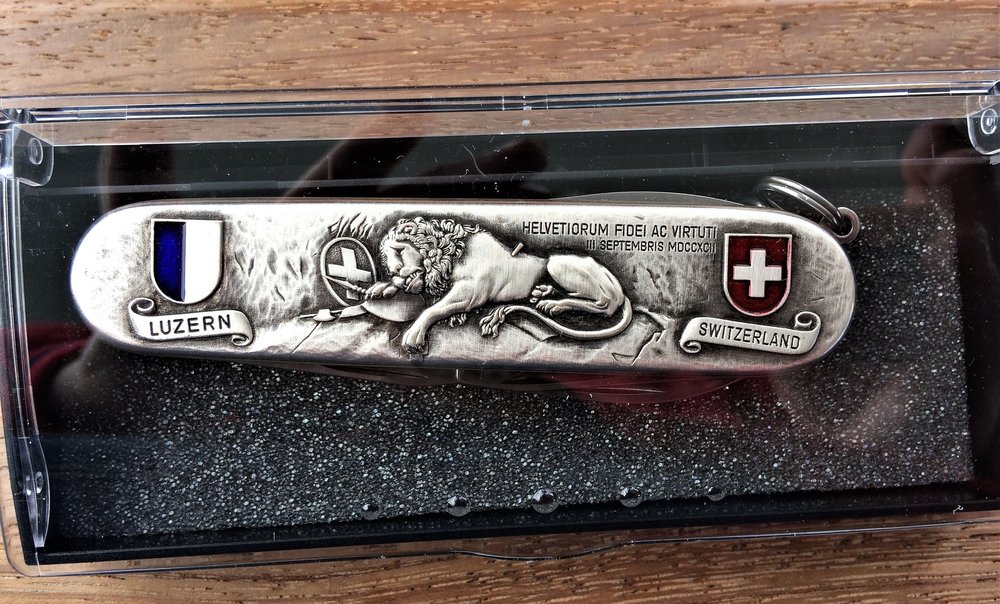 18.06.24_Люцерн_ Швейцарский нож (Саше)_1.JPG
