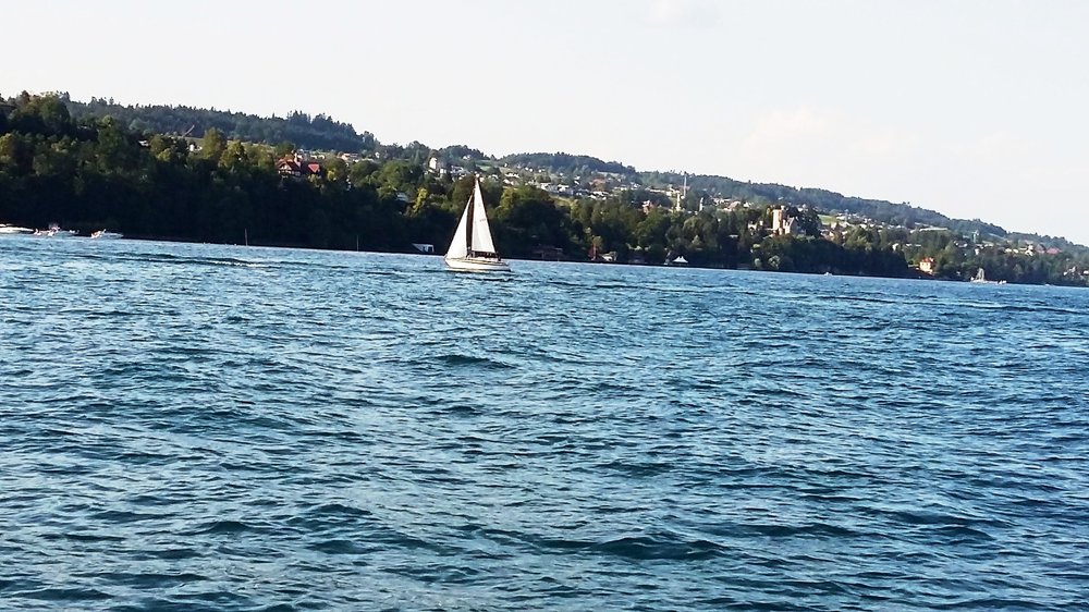 Белеет парус одинокий.jpg