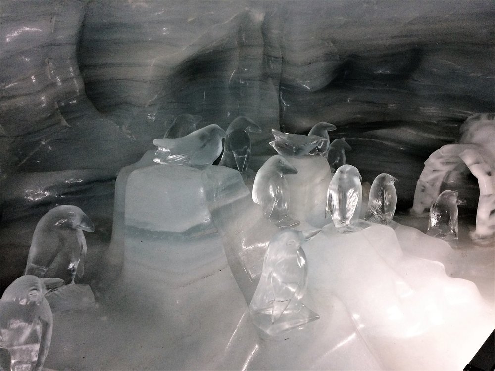 18.06.25_268_ на Юнграуйох_ Ледниковый дворец.JPG