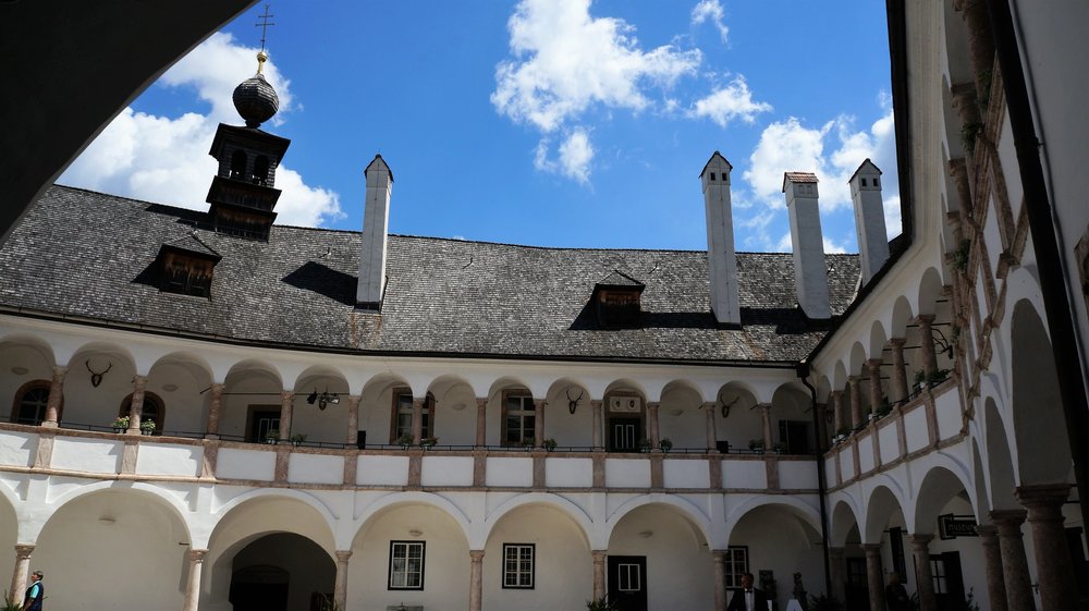 18.06.22_039_ Гмунден_ Озерный замок Орт (Seeschloss Ort).JPG