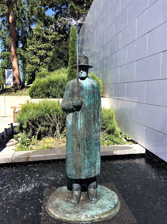 18.06.26_239-3_ Лозанна_ олимпийский парк.JPG