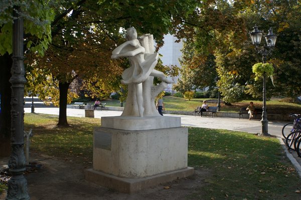 10278.Нови-Сад.Памятник Марине Олениной.jpg