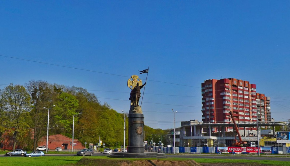 Памятник Александру Невскому.png