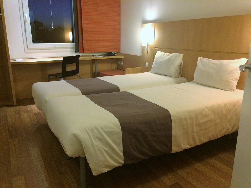 18.07.02_Чехия_ Оломоуц_ Отель Ibis 3_01.JPG