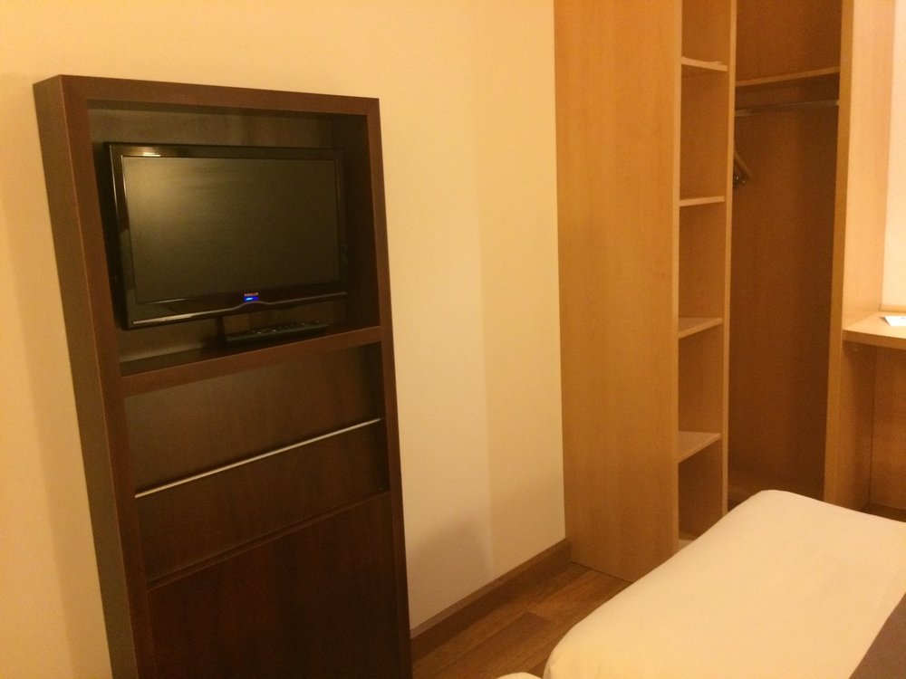 18.07.02_Чехия_ Оломоуц_ Отель Ibis 3_03.JPG