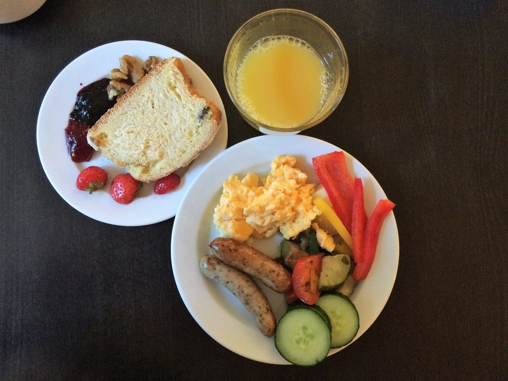 18.06.29_21_ Отель Martinspark 4 _завтрак 01.07.18.JPG