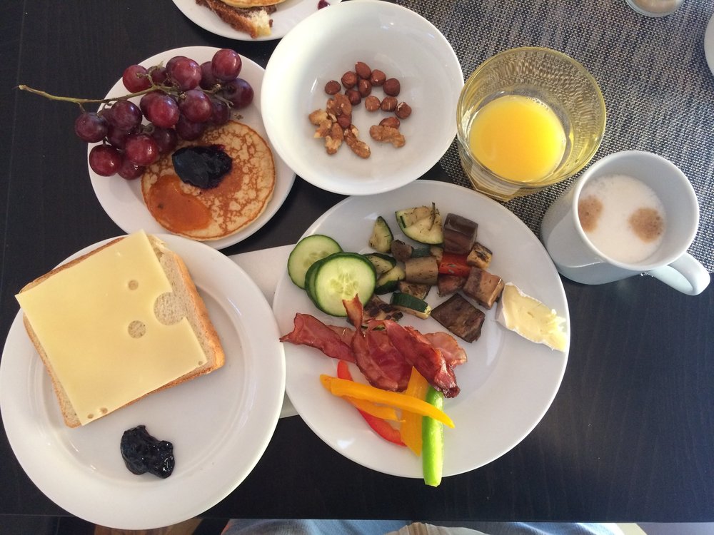 18.06.29_20_ Отель Martinspark 4 _завтрак 30.06.18.JPG