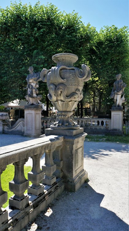 18.07.02_089_  Зальцбург_ Парк Мирабель.JPG