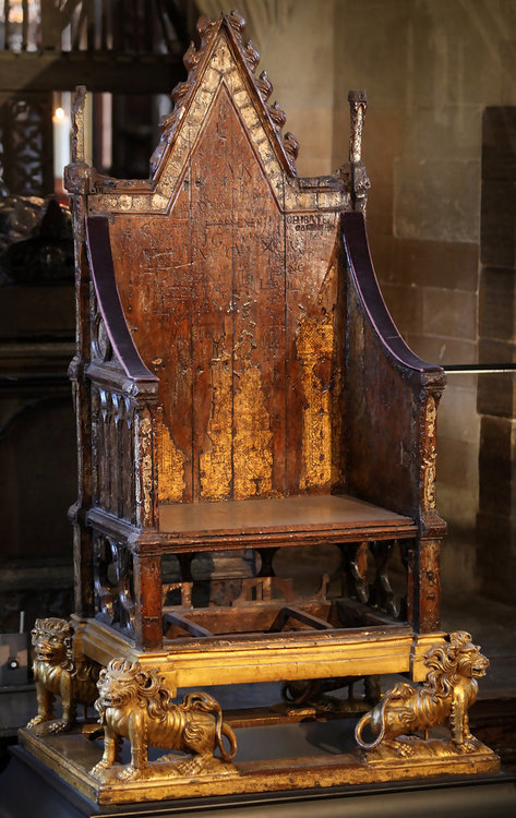 Coronation Chair Westminster.jpg