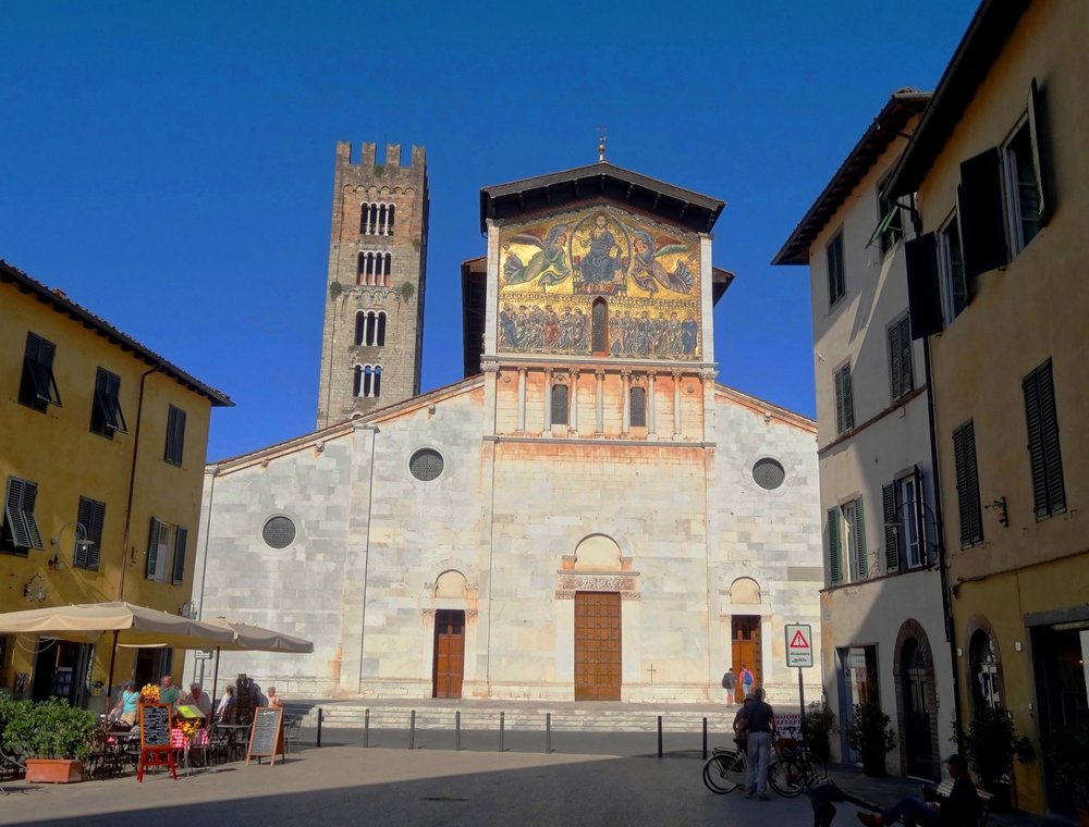 DSC03707Базилика Св. Фредиана.JPG