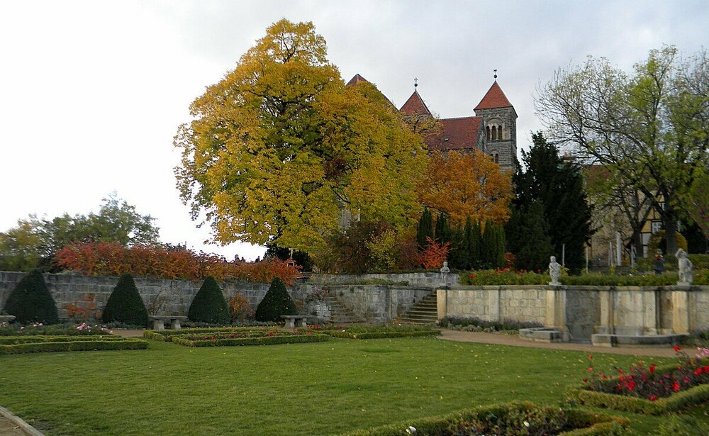 замок и аббатство кведлинбурга.JPG
