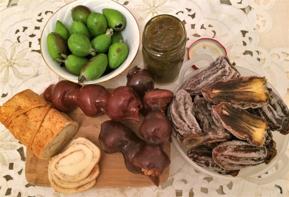 Фейхоа+чурчхела+вяленая хурма+сыр.JPG