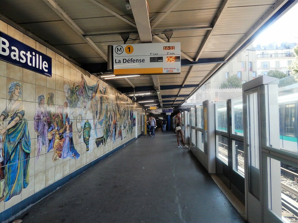 Метро Парижа15.jpg