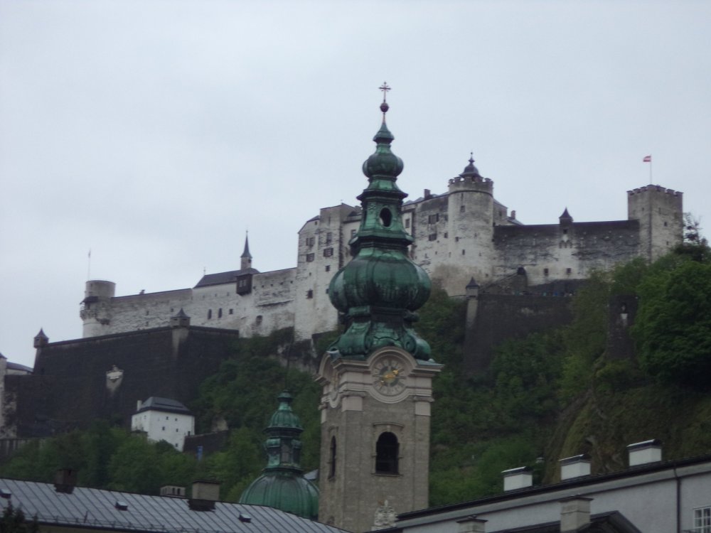 Вид на Хоензальцбург.JPG