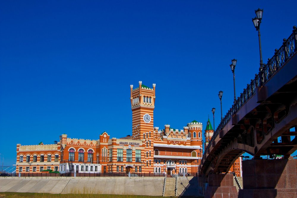 IMG_6726-1 Йошкар-Ола Марийский Нойшванштайн.jpg